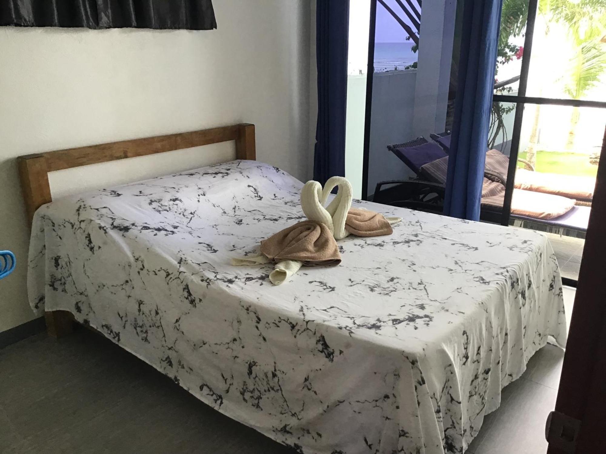 Bamboobeachvilla1 Ac New Oceanfront Pool Sunsetview Garden Kitchen Satellite Starlink Wi-Fi Dimiao Exteriér fotografie
